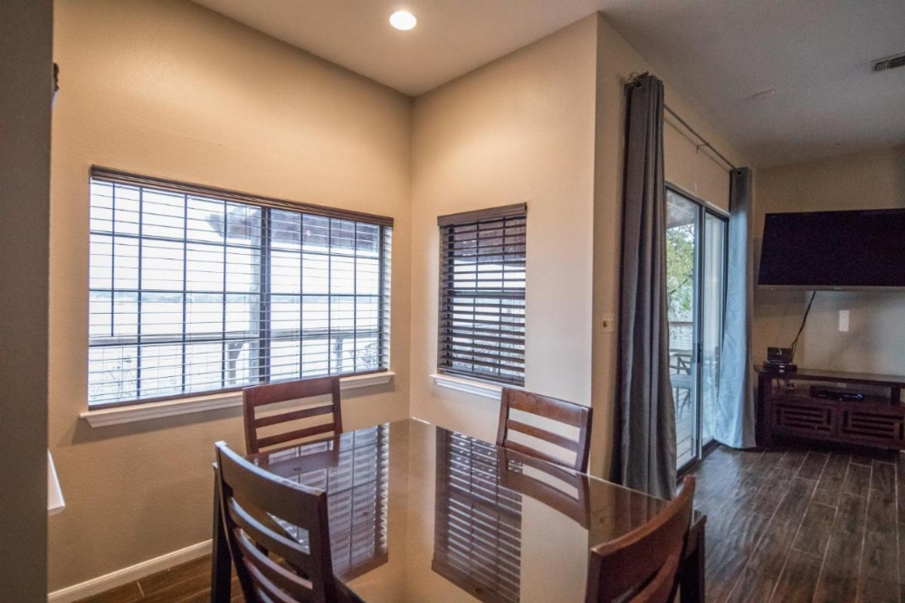 Water'S Edge Retreat Home